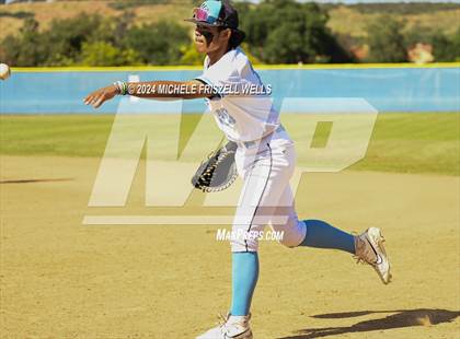 Thumbnail 2 in University City vs Valley Center(CIF SDS Division 4 Semifinal) photogallery.