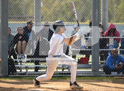 Thumbnail 3 in University City vs Valley Center(CIF SDS Division 4 Semifinal) photogallery.