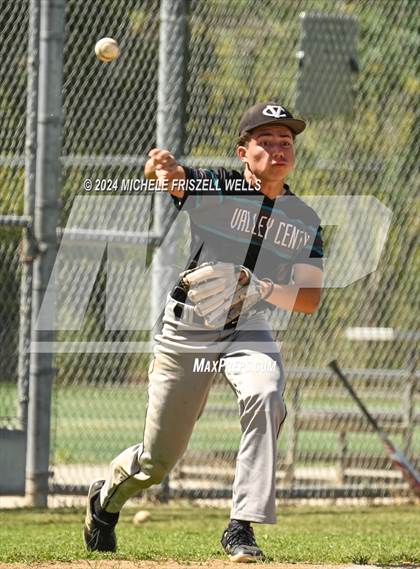 Thumbnail 1 in University City vs Valley Center(CIF SDS Division 4 Semifinal) photogallery.