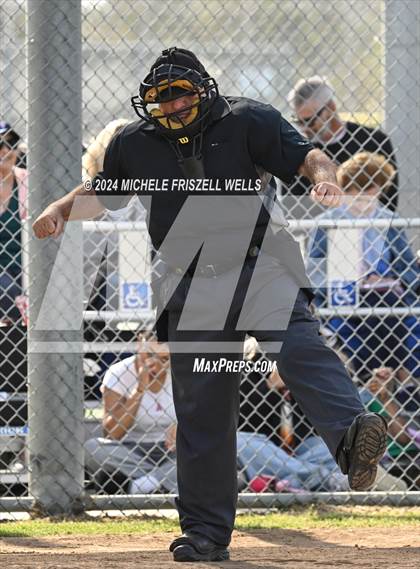 Thumbnail 2 in University City vs Valley Center(CIF SDS Division 4 Semifinal) photogallery.