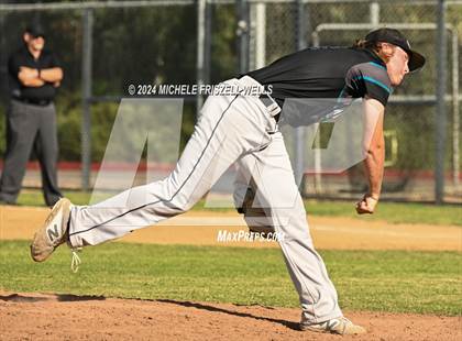 Thumbnail 2 in University City vs Valley Center(CIF SDS Division 4 Semifinal) photogallery.