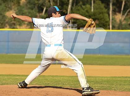 Thumbnail 3 in University City vs Valley Center(CIF SDS Division 4 Semifinal) photogallery.