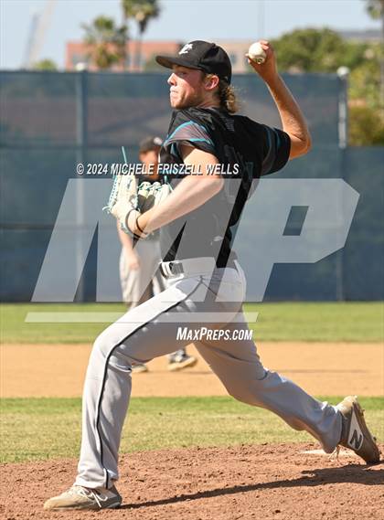 Thumbnail 3 in University City vs Valley Center(CIF SDS Division 4 Semifinal) photogallery.