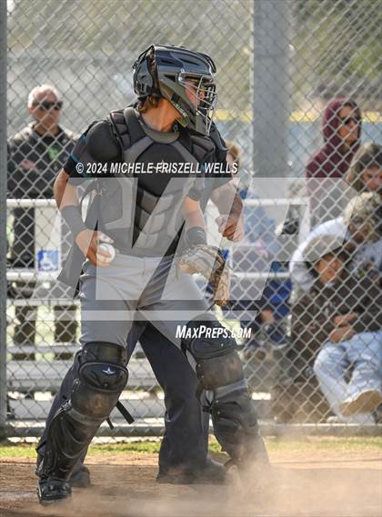 Thumbnail 2 in University City vs Valley Center(CIF SDS Division 4 Semifinal) photogallery.