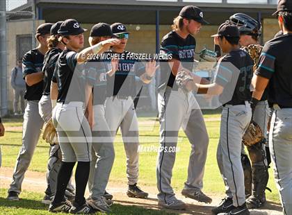 Thumbnail 3 in University City vs Valley Center(CIF SDS Division 4 Semifinal) photogallery.