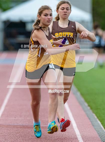 Thumbnail 2 in 2018 Loucks Games (Womens 4x400 Nick Panero Relay) photogallery.
