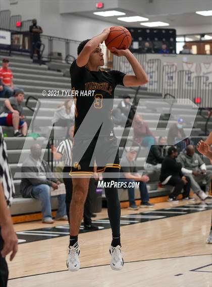 Thumbnail 3 in Tuscola vs. 21st Century Charter (Sneakers for Santa Shootout) photogallery.