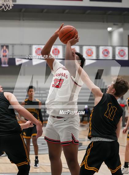 Thumbnail 2 in Tuscola vs. 21st Century Charter (Sneakers for Santa Shootout) photogallery.