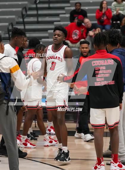 Thumbnail 2 in Tuscola vs. 21st Century Charter (Sneakers for Santa Shootout) photogallery.
