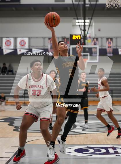 Thumbnail 3 in Tuscola vs. 21st Century Charter (Sneakers for Santa Shootout) photogallery.