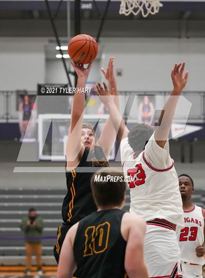 Thumbnail 3 in Tuscola vs. 21st Century Charter (Sneakers for Santa Shootout) photogallery.