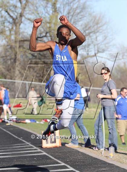 Thumbnail 3 in Ed Bourelle Invitational Track Meet  photogallery.