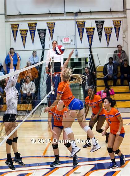 Thumbnail 3 in St. Joseph Notre Dame vs. Athenian (CIF NCS D5 1st Round) photogallery.