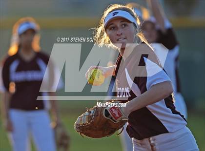 Thumbnail 3 in Freedom vs. Norco photogallery.