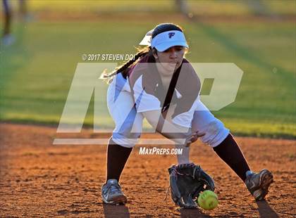 Thumbnail 3 in Freedom vs. Norco photogallery.