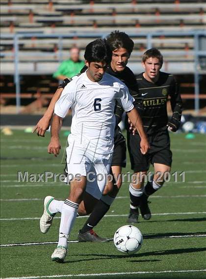 Thumbnail 3 in Mullen vs. Air Academy (CHSAA 4A Semifinal) photogallery.