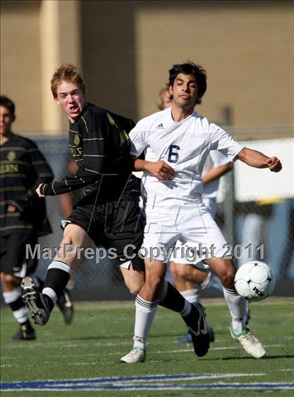 Thumbnail 2 in Mullen vs. Air Academy (CHSAA 4A Semifinal) photogallery.