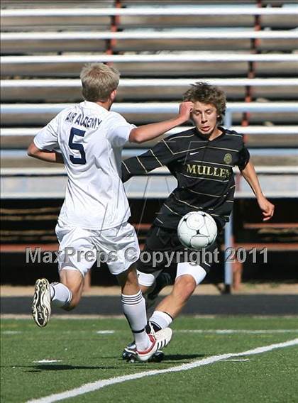 Thumbnail 1 in Mullen vs. Air Academy (CHSAA 4A Semifinal) photogallery.
