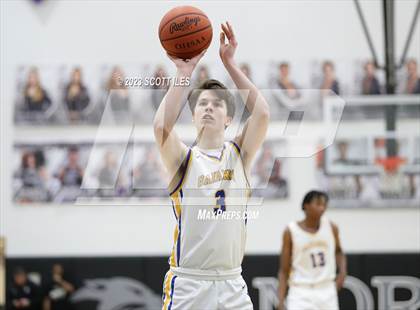 Thumbnail 3 in Walnut Ridge vs. Lincoln photogallery.