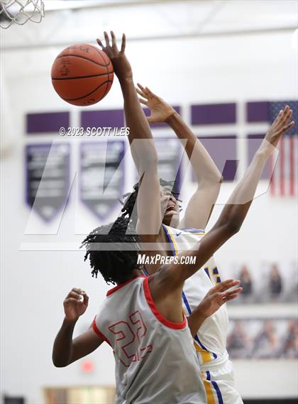 Thumbnail 2 in Walnut Ridge vs. Lincoln photogallery.