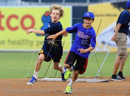 Thumbnail 2 in Perfect Game All-American Classic (East vs. West) photogallery.