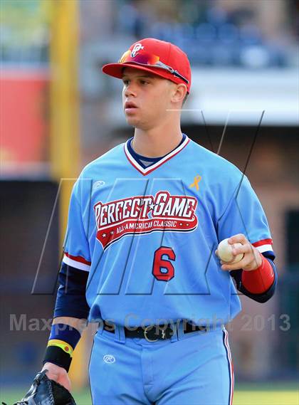 Thumbnail 2 in Perfect Game All-American Classic (East vs. West) photogallery.