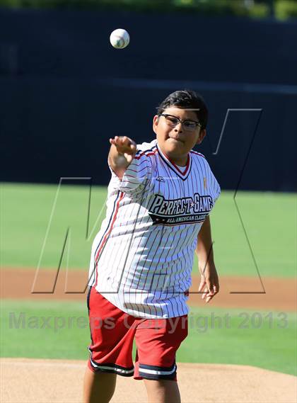 Thumbnail 1 in Perfect Game All-American Classic (East vs. West) photogallery.