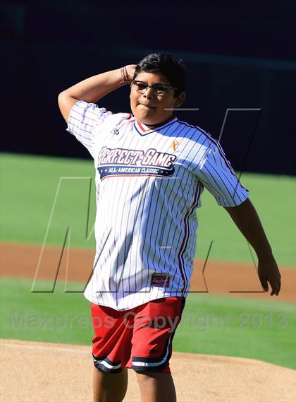 Thumbnail 3 in Perfect Game All-American Classic (East vs. West) photogallery.
