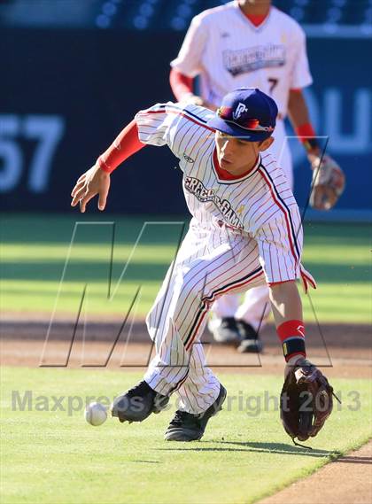 Thumbnail 3 in Perfect Game All-American Classic (East vs. West) photogallery.