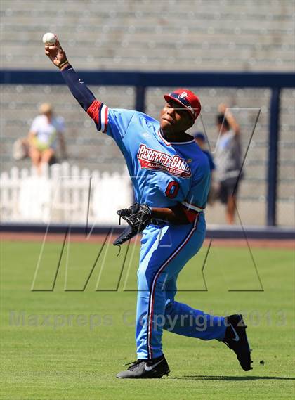 Thumbnail 3 in Perfect Game All-American Classic (East vs. West) photogallery.