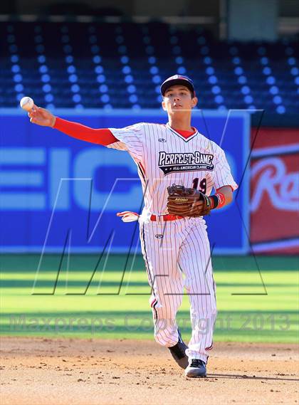 Thumbnail 2 in Perfect Game All-American Classic (East vs. West) photogallery.
