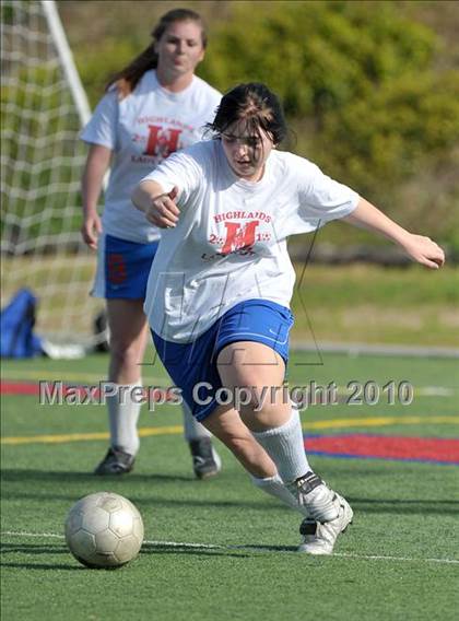 Thumbnail 3 in Lindhurst @ Highlands photogallery.