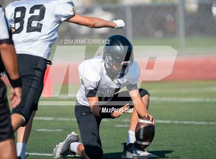 Thumbnail 3 in Foothill @ Tustin photogallery.