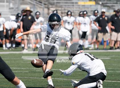 Thumbnail 2 in Foothill @ Tustin photogallery.
