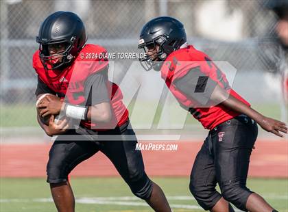 Thumbnail 1 in Foothill @ Tustin photogallery.