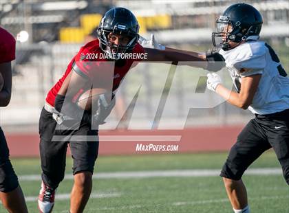 Thumbnail 2 in Foothill @ Tustin photogallery.