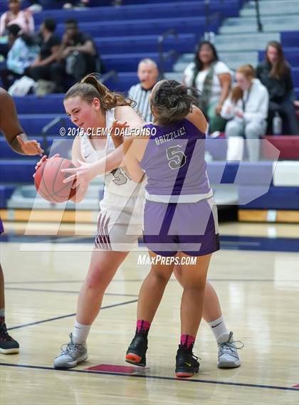 Thumbnail 2 in Mesa Ridge vs Horizon (Dakota Ridge High School) photogallery.