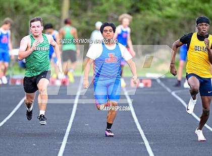Thumbnail 2 in Yorktown Tri-Meet (100 Meter) photogallery.