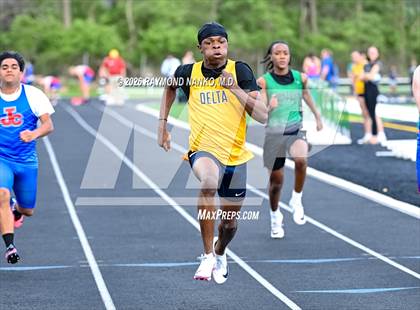Thumbnail 1 in Yorktown Tri-Meet (100 Meter) photogallery.