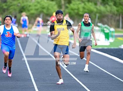 Thumbnail 3 in Yorktown Tri-Meet (100 Meter) photogallery.
