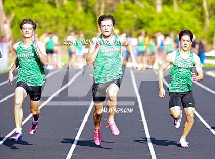 Thumbnail 3 in Yorktown Tri-Meet (100 Meter) photogallery.