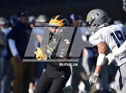 Thumbnail 1 in Mead vs. Bellevue (WIAA 3A Round 1) photogallery.