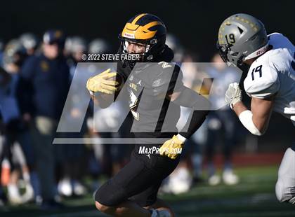 Thumbnail 3 in Mead vs. Bellevue (WIAA 3A Round 1) photogallery.