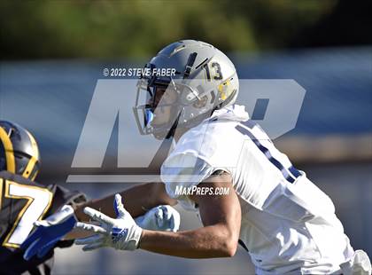 Thumbnail 3 in Mead vs. Bellevue (WIAA 3A Round 1) photogallery.