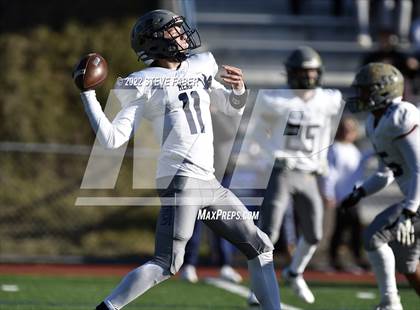 Thumbnail 1 in Mead vs. Bellevue (WIAA 3A Round 1) photogallery.