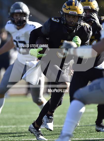 Thumbnail 1 in Mead vs. Bellevue (WIAA 3A Round 1) photogallery.