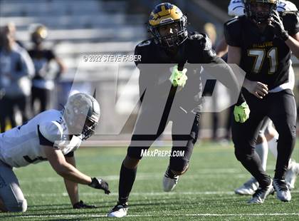 Thumbnail 3 in Mead vs. Bellevue (WIAA 3A Round 1) photogallery.