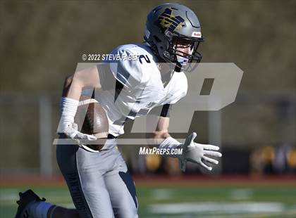 Thumbnail 3 in Mead vs. Bellevue (WIAA 3A Round 1) photogallery.