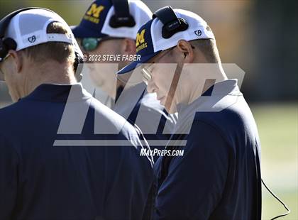 Thumbnail 2 in Mead vs. Bellevue (WIAA 3A Round 1) photogallery.