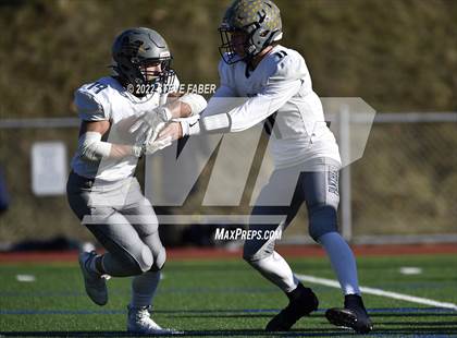 Thumbnail 3 in Mead vs. Bellevue (WIAA 3A Round 1) photogallery.